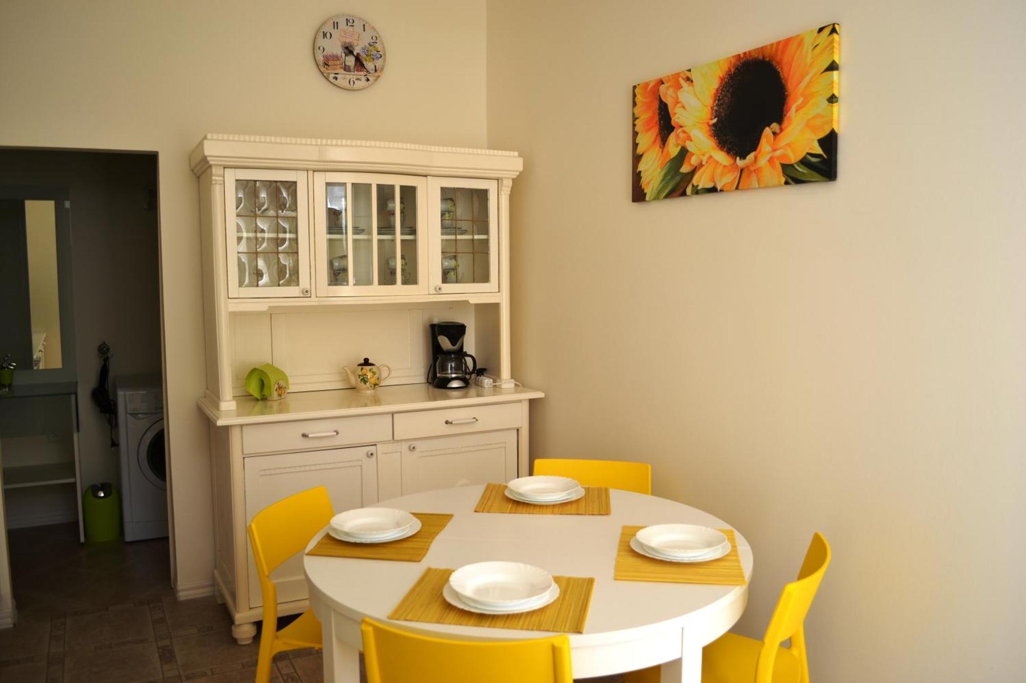 Sunflower 2Bdr Flat By Ruterra Prague Ngoại thất bức ảnh